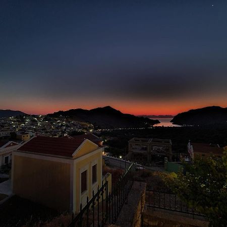 Symi Sunshine Apartment エクステリア 写真