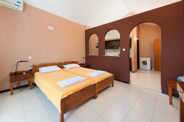 Symi Sunshine Apartment エクステリア 写真